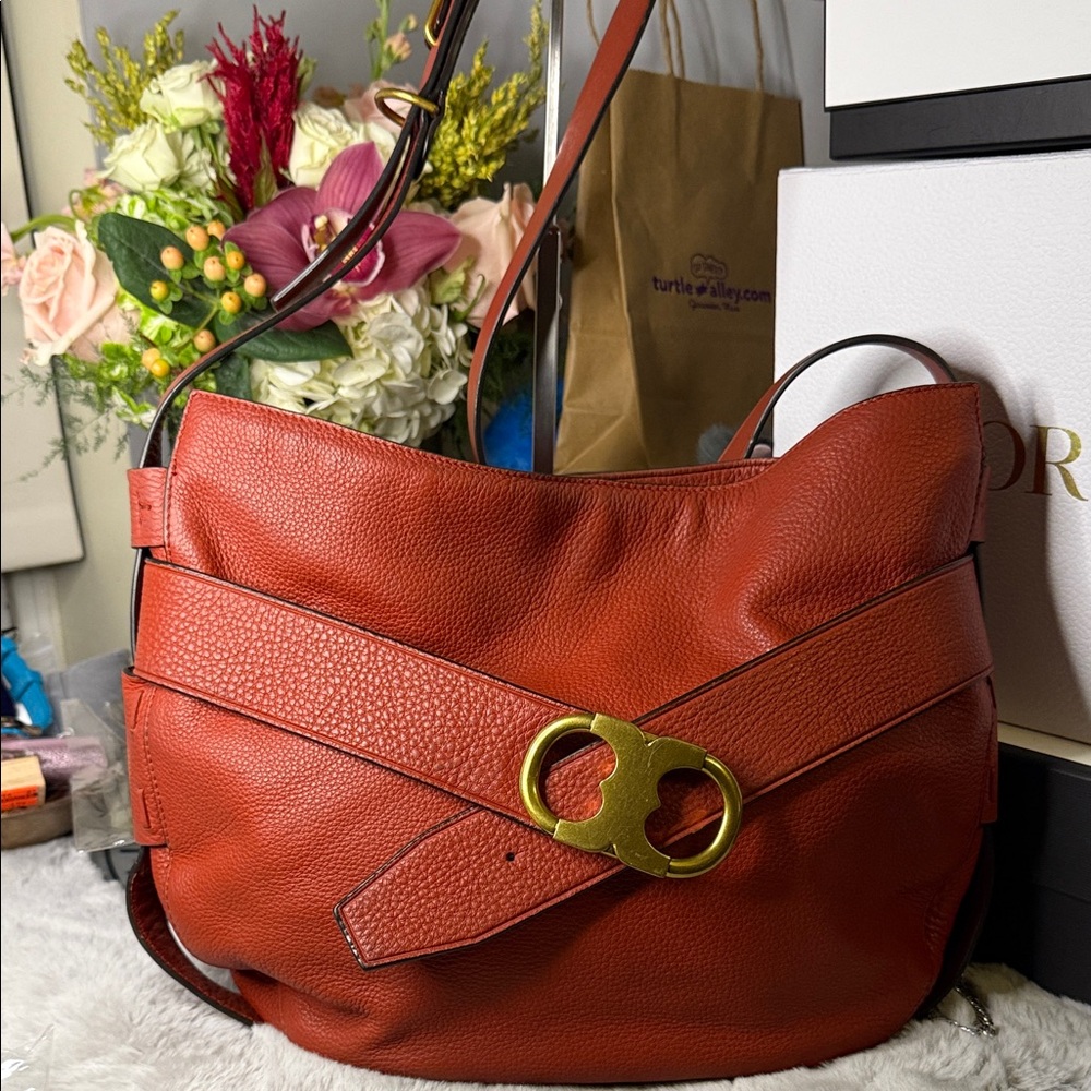 Tory Burch Gemini Link Redwood Leather Shoulder Bag with Gold tone Accent